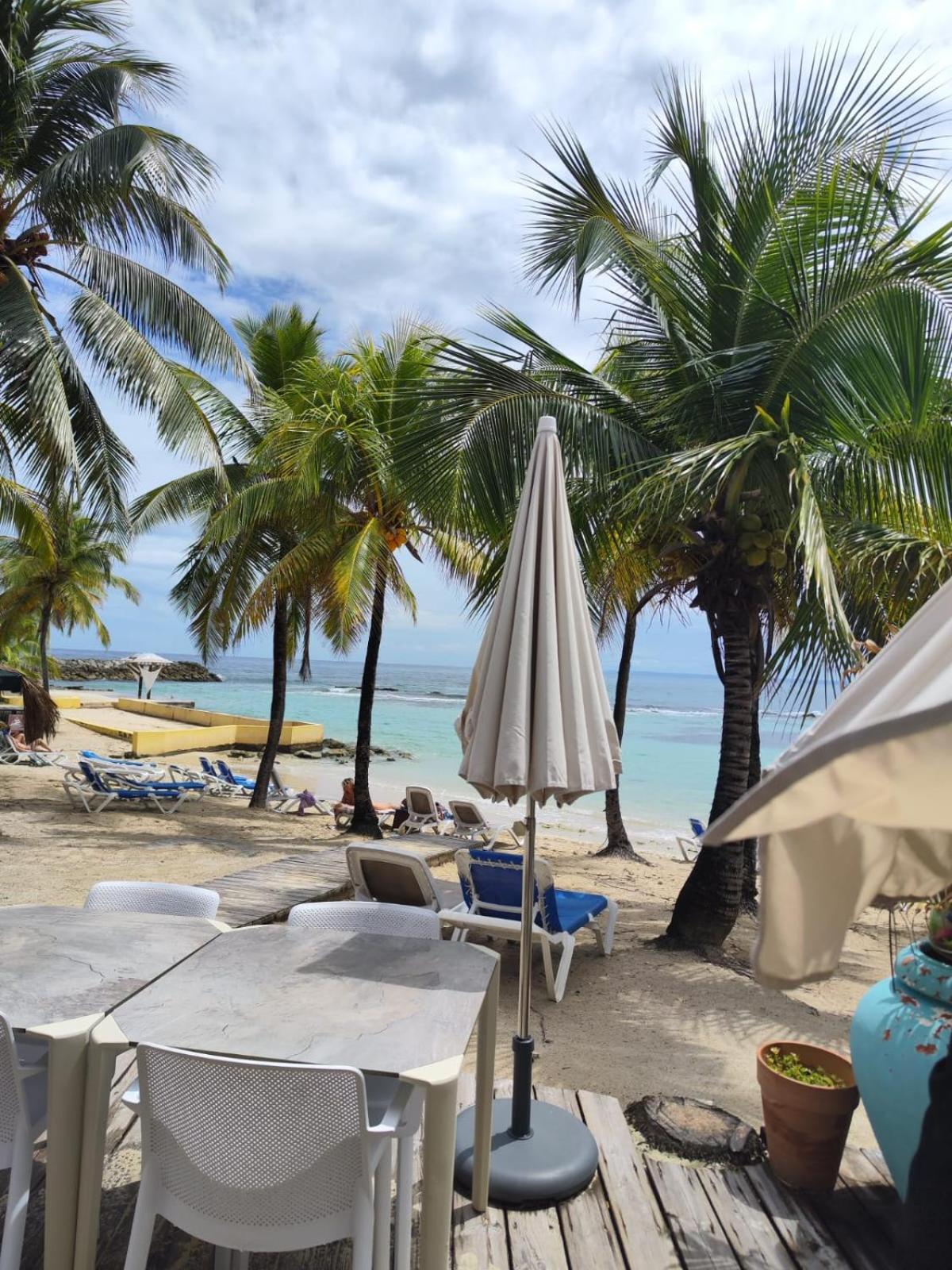 Studio Beachside Paradise Avec Citerne Tampon- Residence Manganao Saint-Francois  Exterior foto